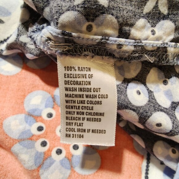 Crown & Ivy Curvy Women's Top - Picture 4 of 7